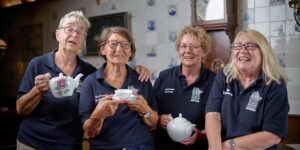 „Teetied“ im Kapitänshaus mit Ostfriesentee und selbstgebackenem Kuchen